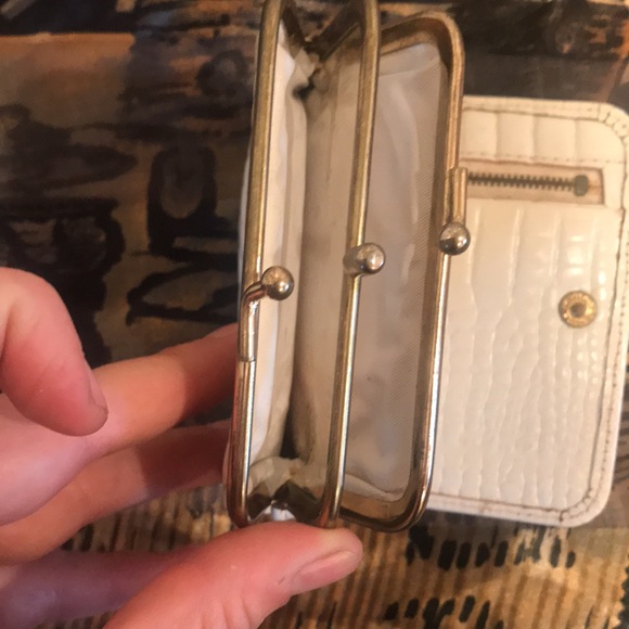 Vintage Leather Wallet - Picture 5 of 7